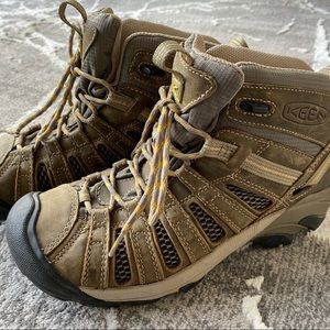 Keens Hiking Boots